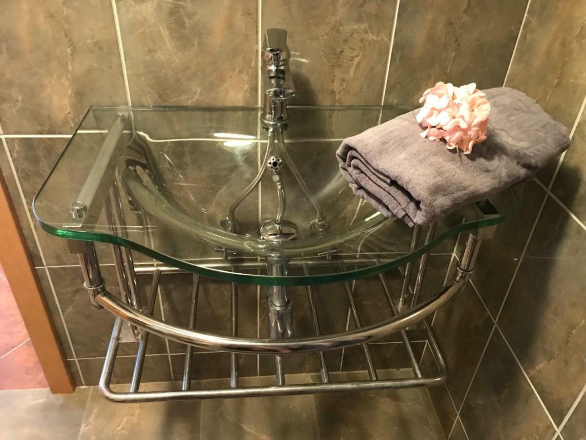 Budyne Apartment Budyne nad Ohri المظهر الخارجي الصورة