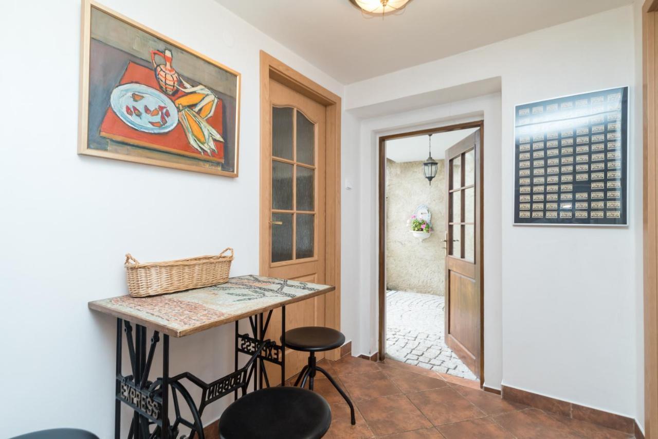Budyne Apartment Budyne nad Ohri المظهر الخارجي الصورة